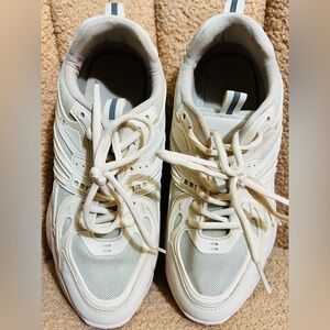 Madden Girl Tammy Woman’s Size 7.5M Athletic Platform Sneakers Y2K Chunky Shoes